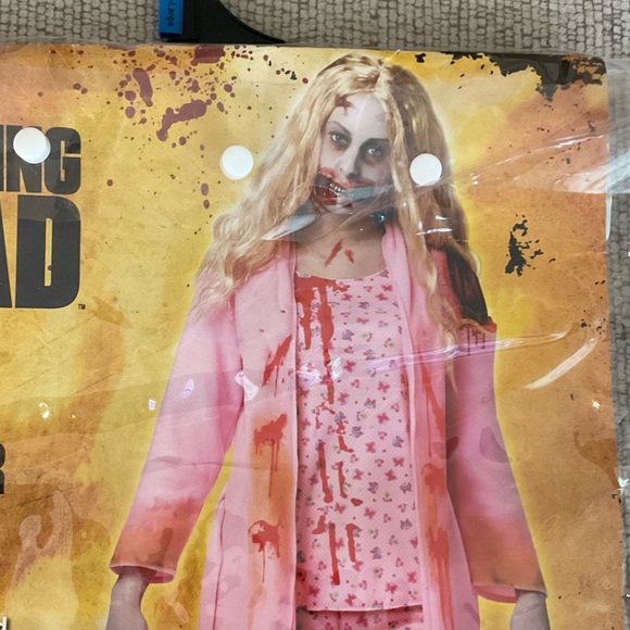 Adult Women/Teen Halloween Costume - Walking Dead Bunny Slipper Girl - Picture 2 of 5